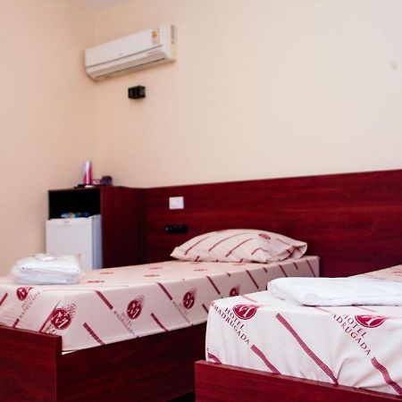 איטו Hotel E Motel Madrugada מראה חיצוני תמונה