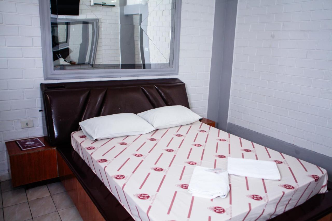 איטו Hotel E Motel Madrugada מראה חיצוני תמונה
