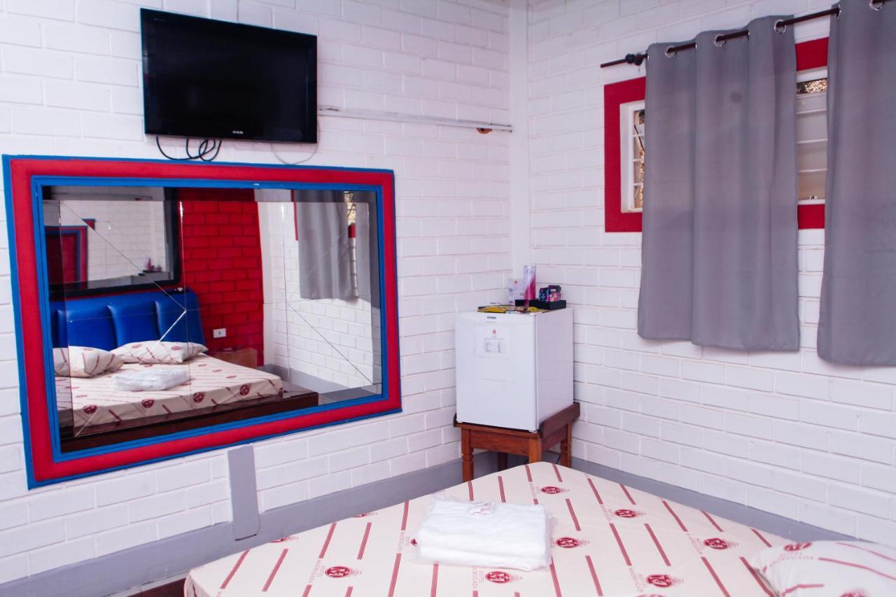 איטו Hotel E Motel Madrugada מראה חיצוני תמונה